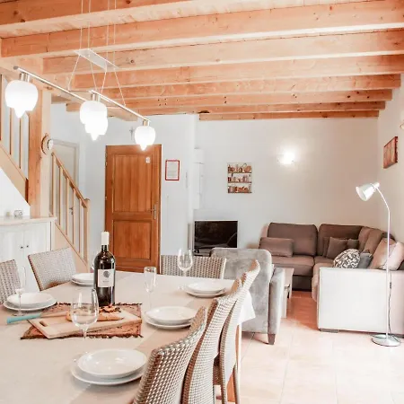 Le Bleu Nr 33 * 라카펠메라버